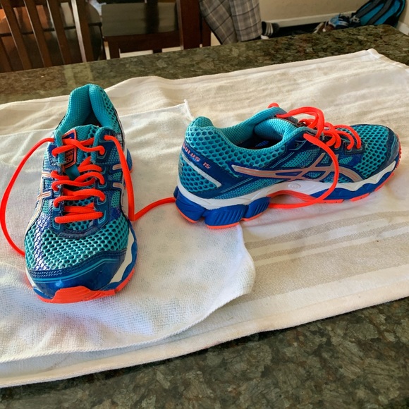 ASICS Gel Cumulus size 7 - Picture 4 of 8